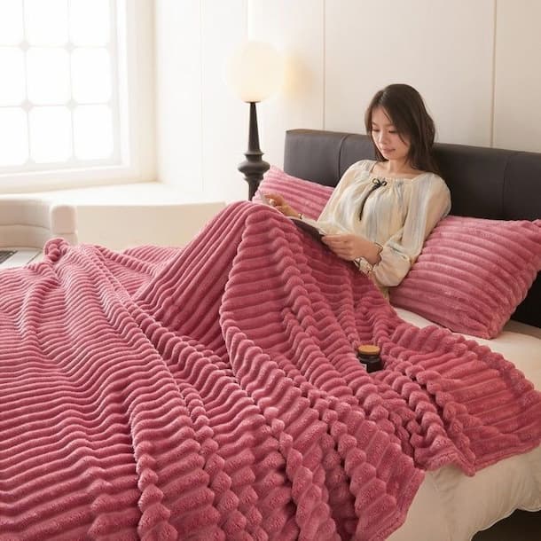 تصویر 2 از پتو کرکره ای دونفره تهیه شده با بهترین الیاف